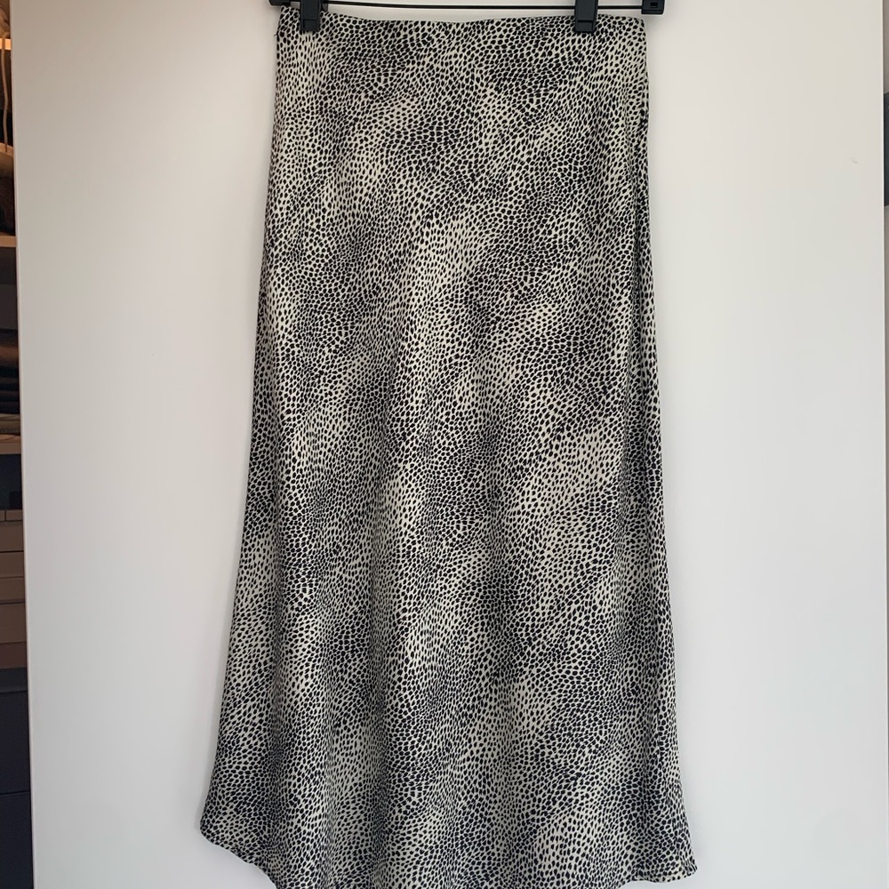 Keen the Label bias skirt , S (size 4), elastic waist, pull on midi skirt, 32”…